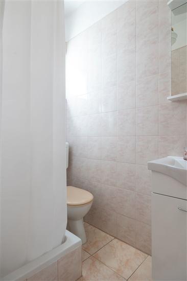 Apartment A2, for 5 persons