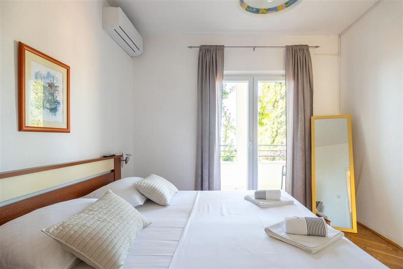 Apartment A2, for 5 persons