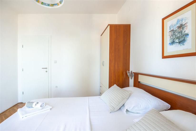 Apartment A2, for 5 persons