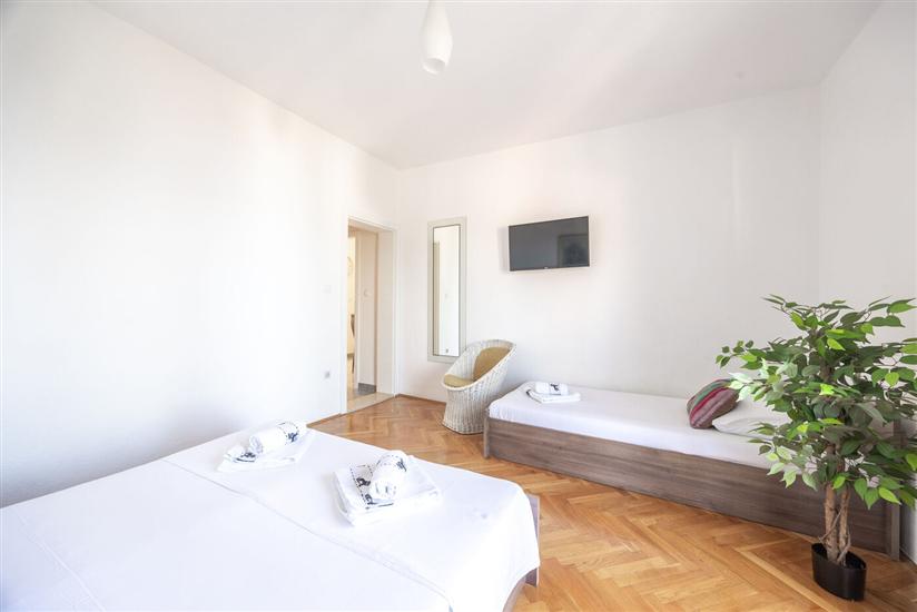 Apartment A2, for 5 persons