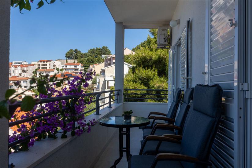 Apartment A2, for 5 persons