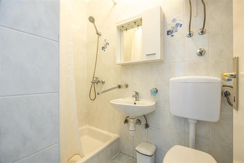 Apartment A4, for 3 persons