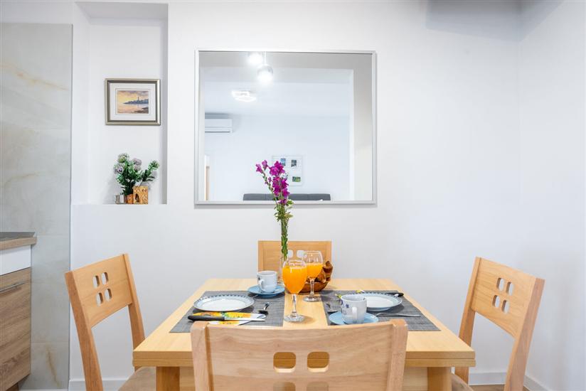 Apartment A6, for 4 persons