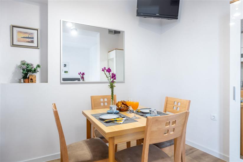 Apartment A6, for 4 persons