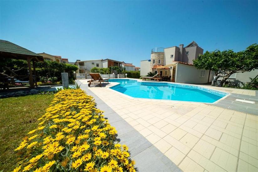Villa Jelena Vir near beach