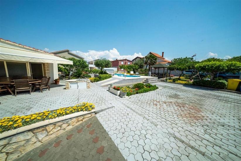 Villa Jelena Vir near beach
