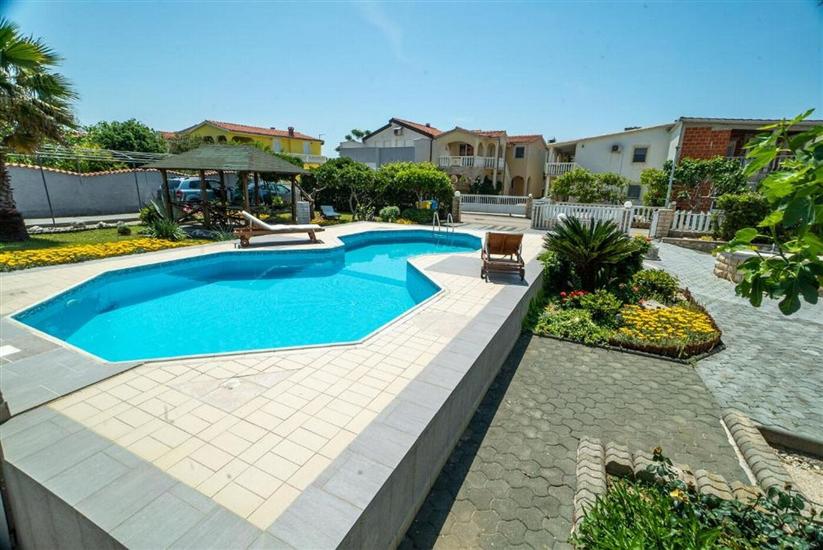 Villa Jelena Vir near beach