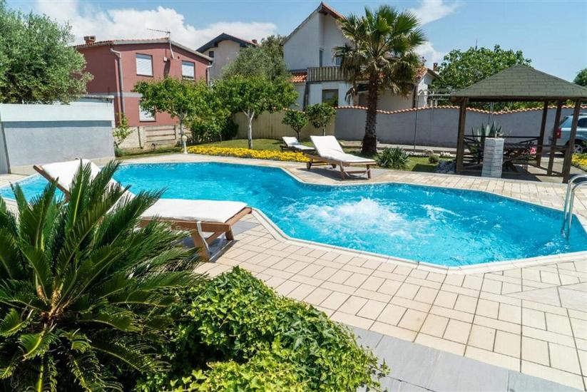 Villa Jelena Vir near beach