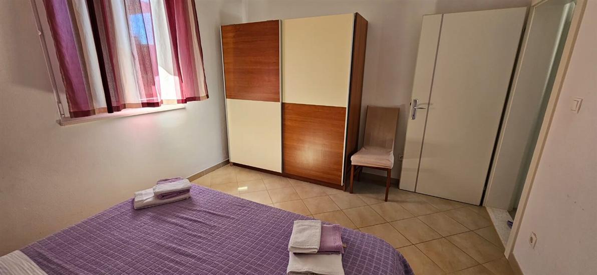 Apartment A1, for 5 persons