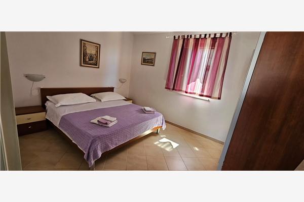 Apartment A1, for 5 persons