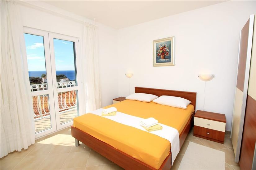 Apartment A1, for 5 persons