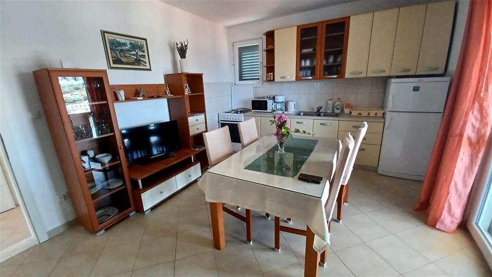 Apartment A1, for 5 persons