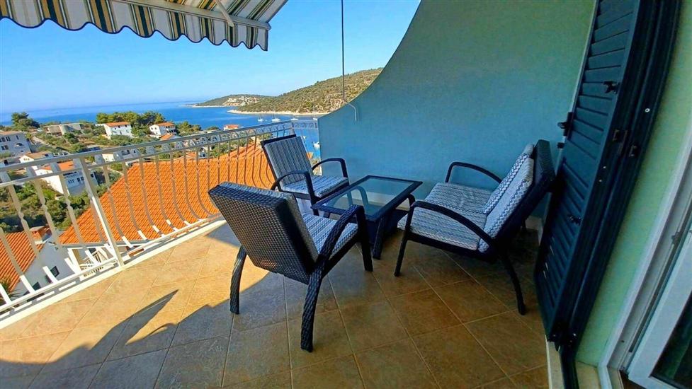 Apartment A1, for 5 persons