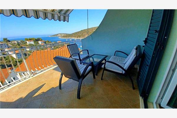 Apartment A1, for 5 persons