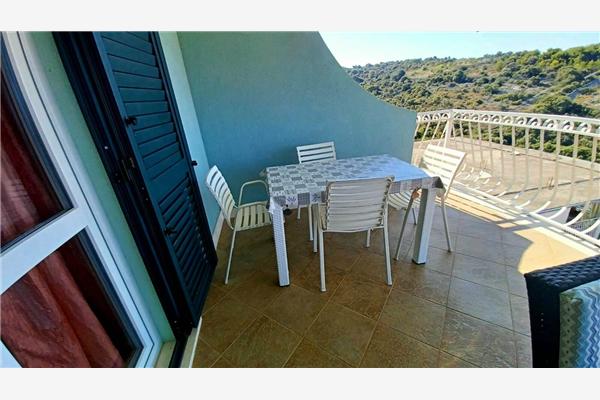 Apartment A1, for 5 persons