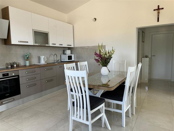 Apartment A2, for 5 persons