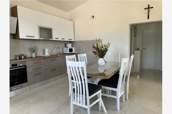 Apartment A2, for 5 persons