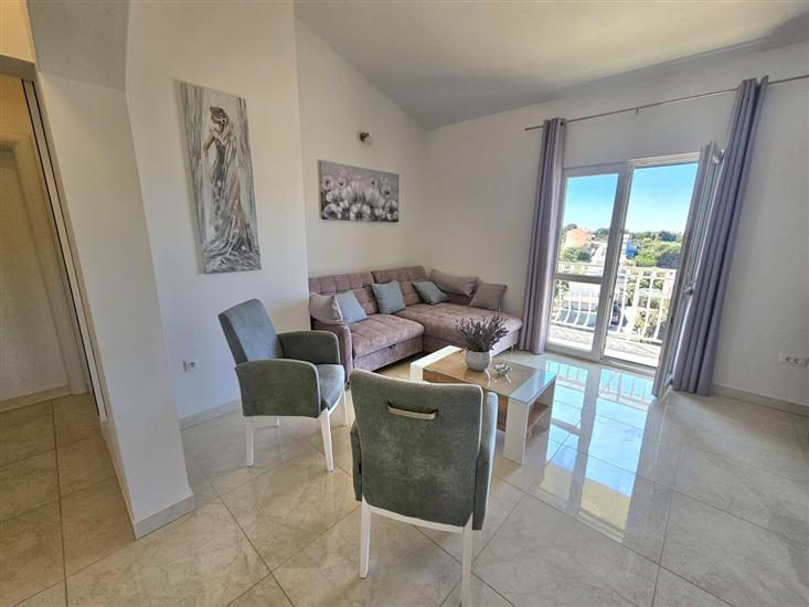 Apartment A2, for 5 persons
