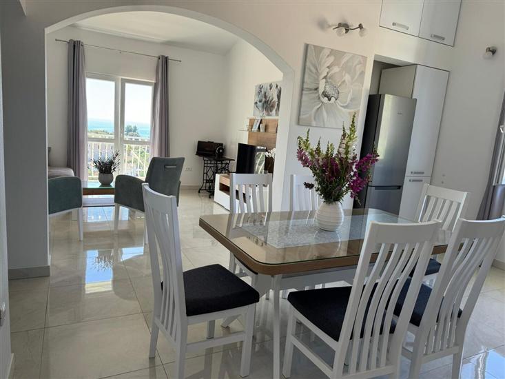 Apartment A2, for 5 persons