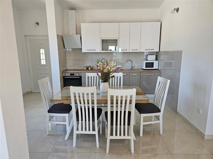 Apartment A2, for 5 persons