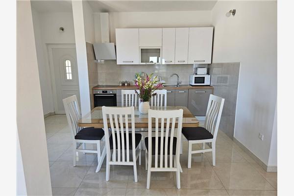 Apartment A2, for 5 persons