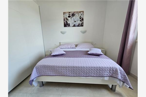 Apartment A2, for 5 persons