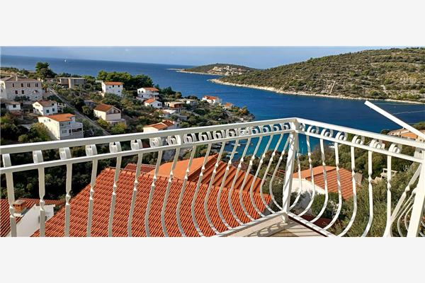 Apartment A2, for 5 persons