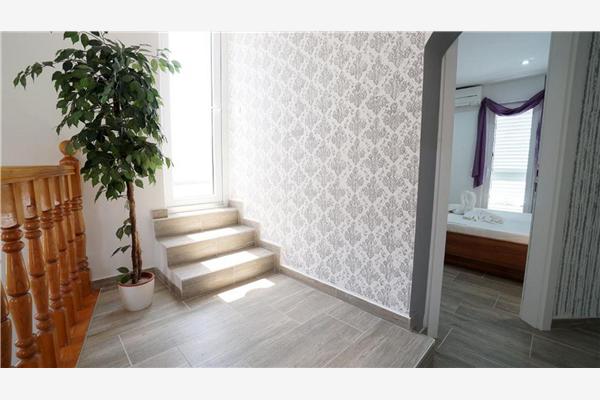 House K1, for 12 persons