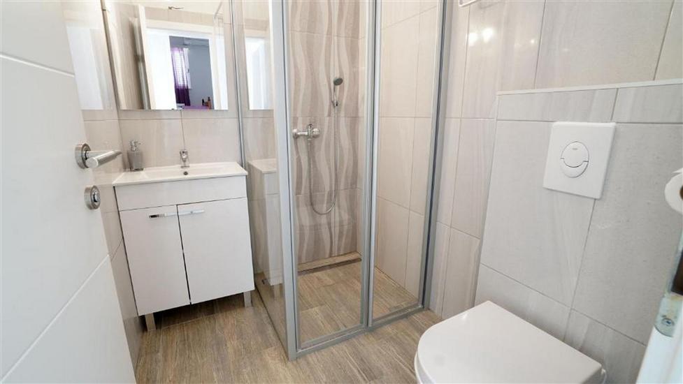 House K1, for 12 persons