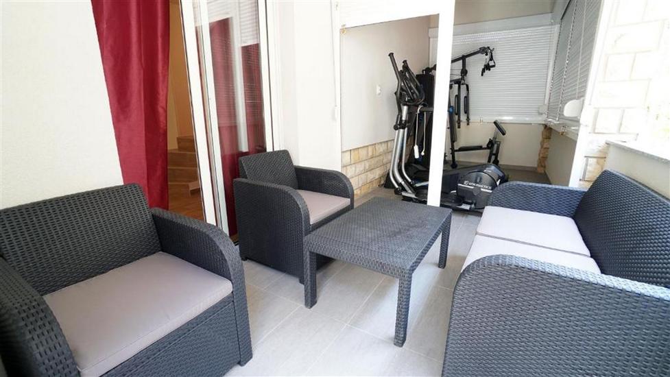 House K1, for 12 persons