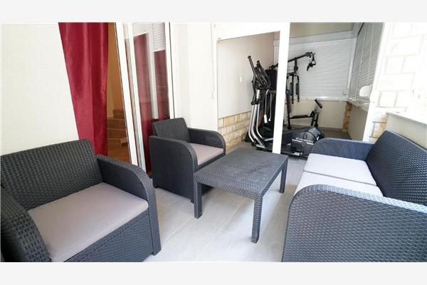 House K1, for 12 persons