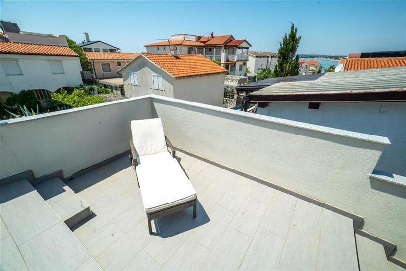 House K1, for 12 persons