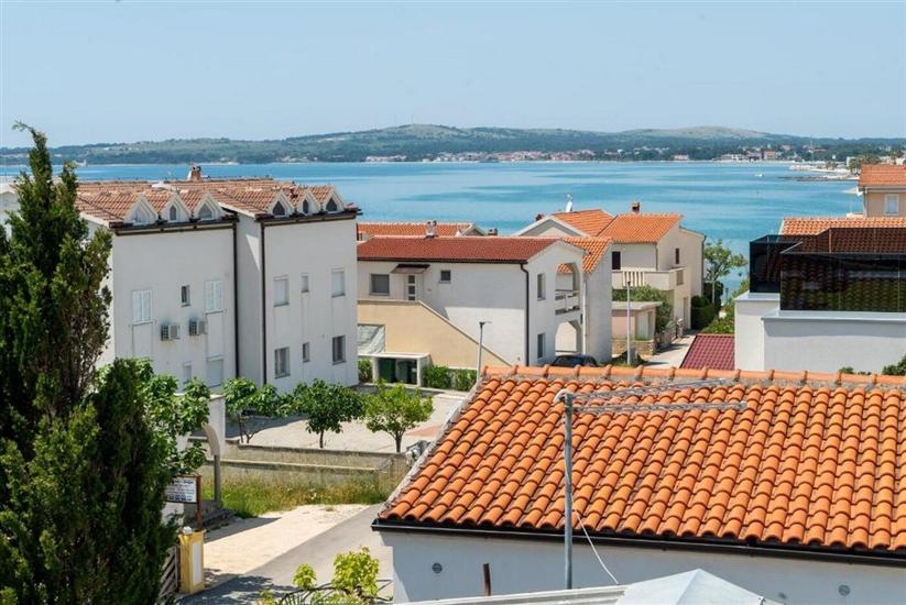 House K1, for 12 persons