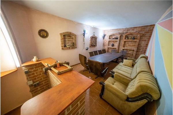 House K1, for 12 persons