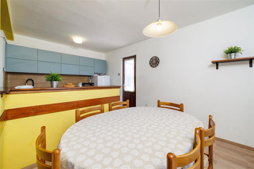 Apartment A1, for 6 persons