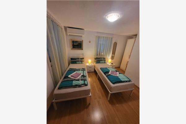 House K1, for 5 persons