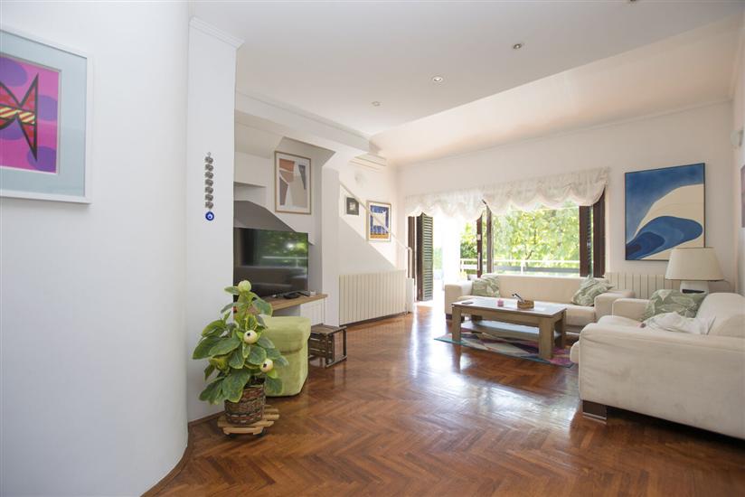 House K1, for 8 persons