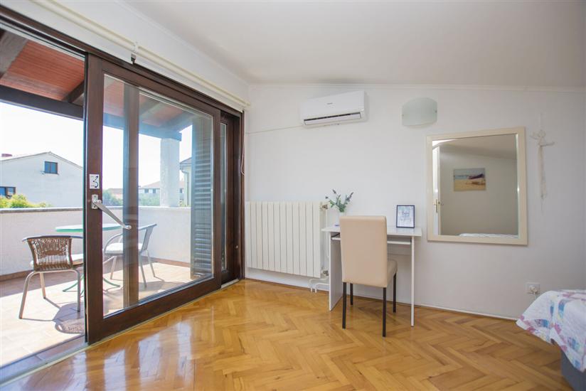 House K1, for 8 persons