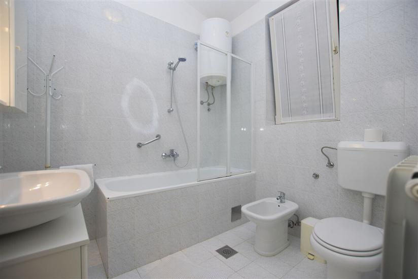 House K1, for 8 persons