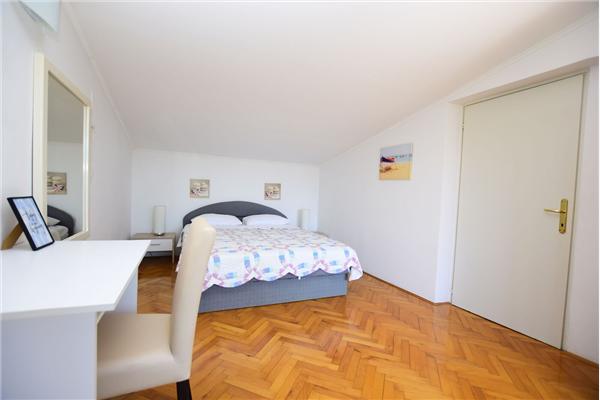 House K1, for 8 persons