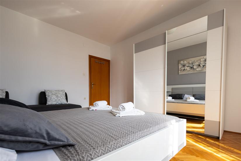 Apartment A5, for 5 persons