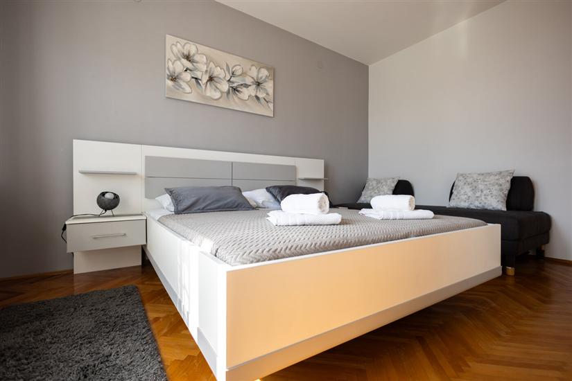 Apartment A5, for 5 persons