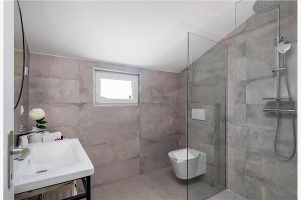 House K1, for 12 persons