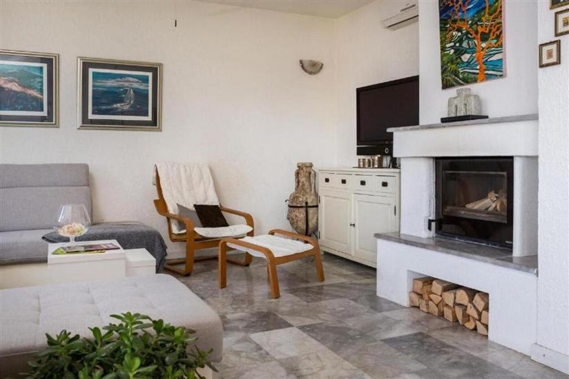 House K1, for 12 persons