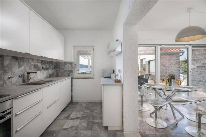 House K1, for 12 persons
