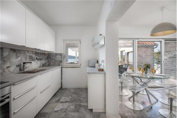 House K1, for 12 persons