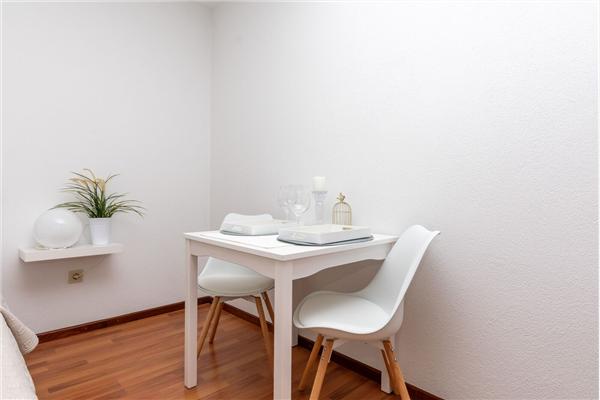 Room S2, for 2 persons