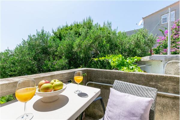 Room S2, for 2 persons