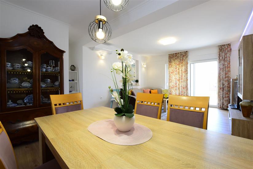 Apartment A1, for 6 persons