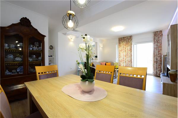 Apartment A1, for 6 persons
